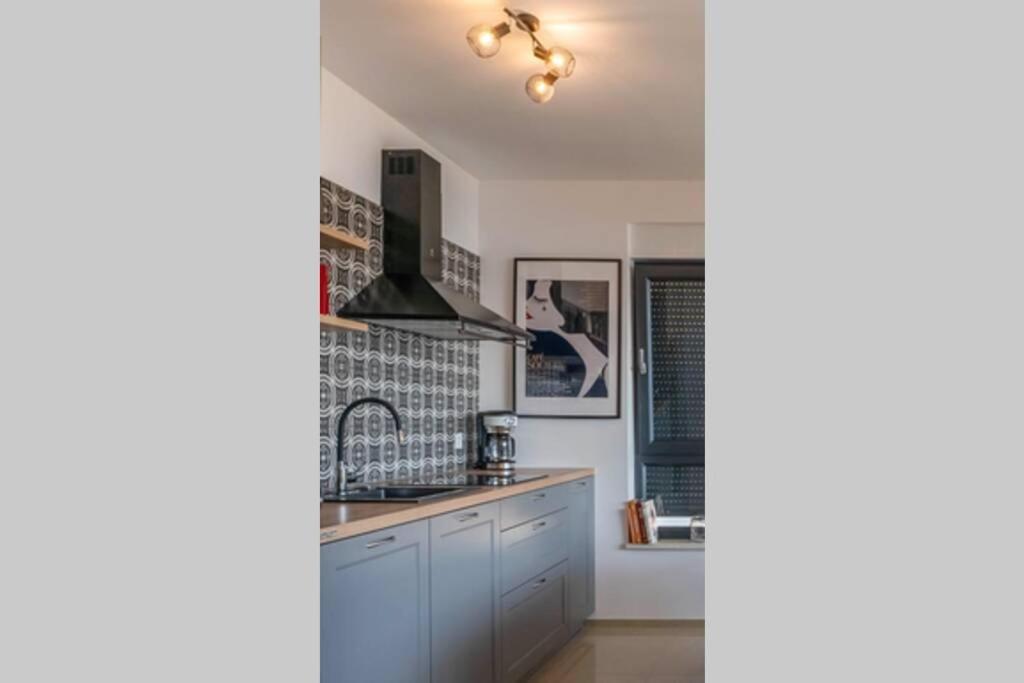 באניולה Apartment Emarin מראה חיצוני תמונה